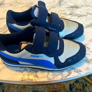 Boys Puma sneakers blue and gray